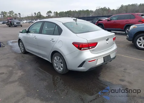 2021 Kia Rio S z USA, uszkodzony, nr VIN 3KPA24AD2ME404986